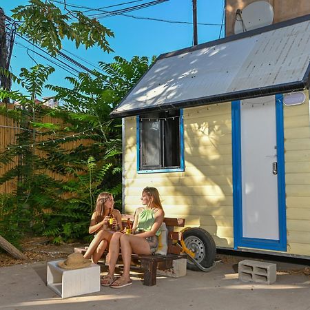 Caravan Hostel Tel Aviv By Roger Age 18-45 Esterno foto