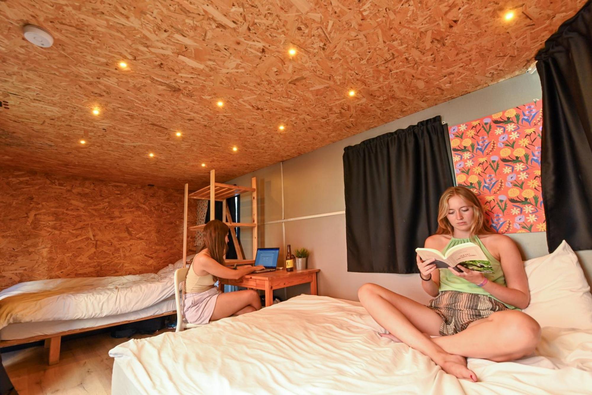 Caravan Hostel Tel Aviv By Roger Age 18-45 Esterno foto