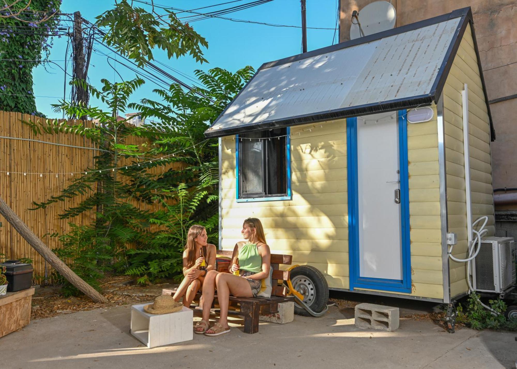 Caravan Hostel Tel Aviv By Roger Age 18-45 Esterno foto
